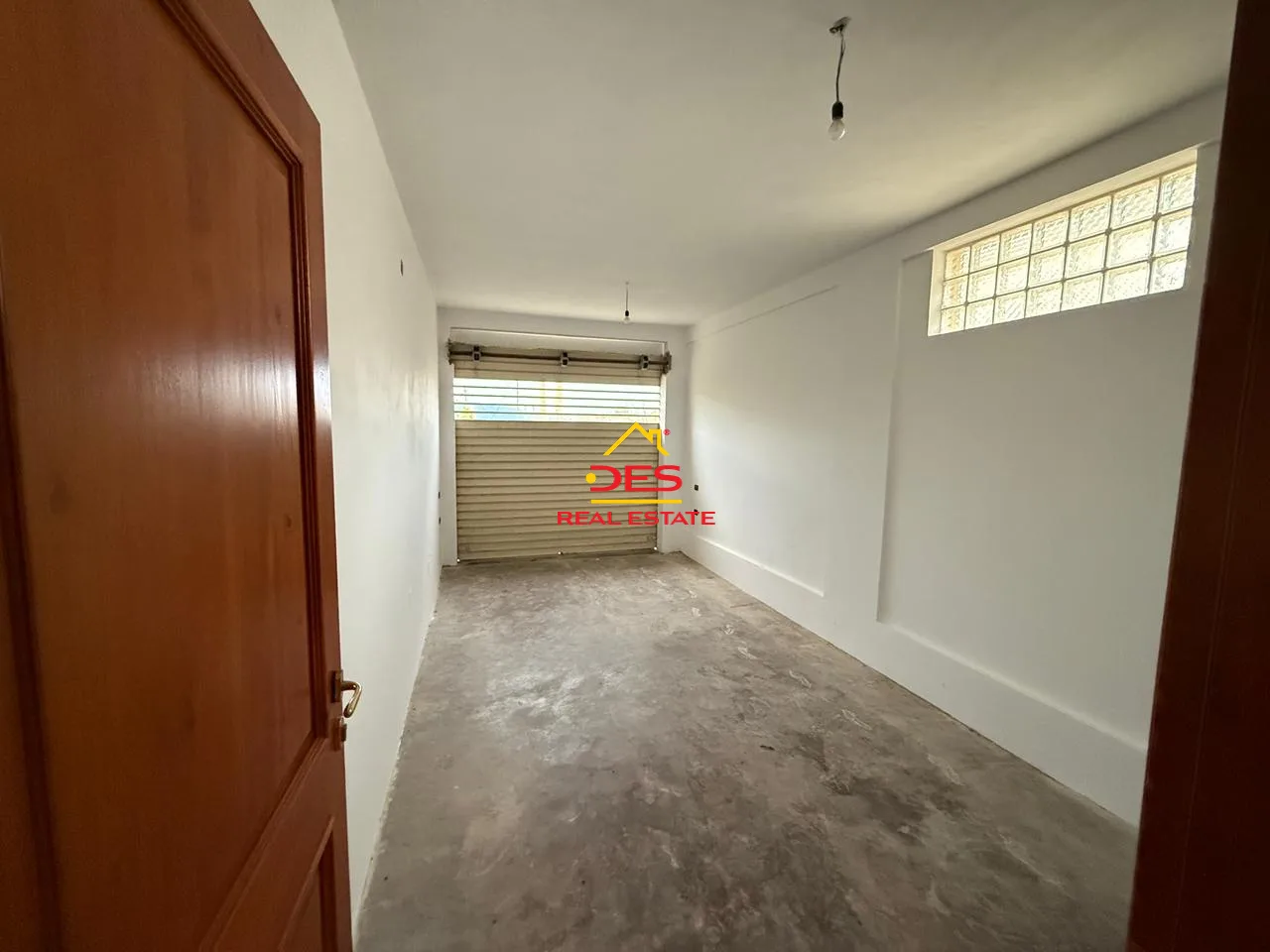 Jepet me qira vilë 3-katëshe pranë fabrikës së çimentos – vlorë