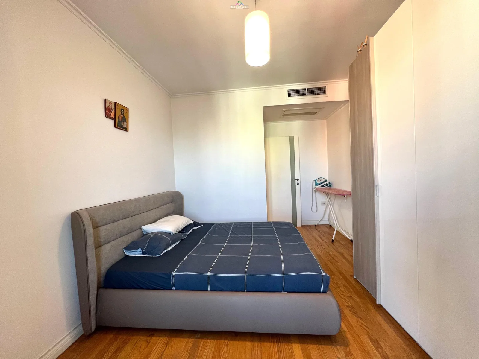 Apartament Me Qera 2+1+2 tek Blloku (ID B2201135) Tirane.