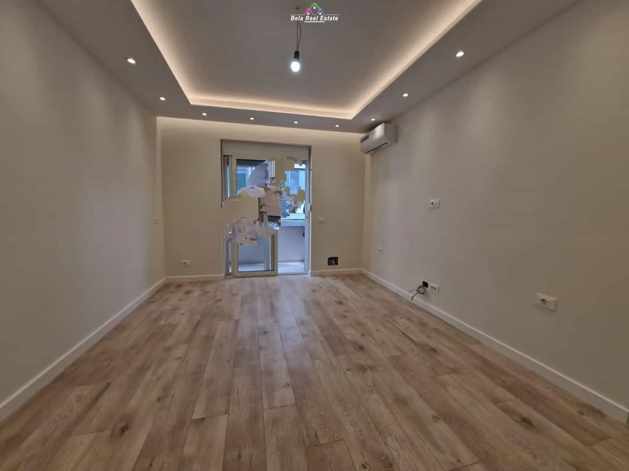 Zyre Me Qera 3+1 Ne Qender ( ID BZ2941) Tirane