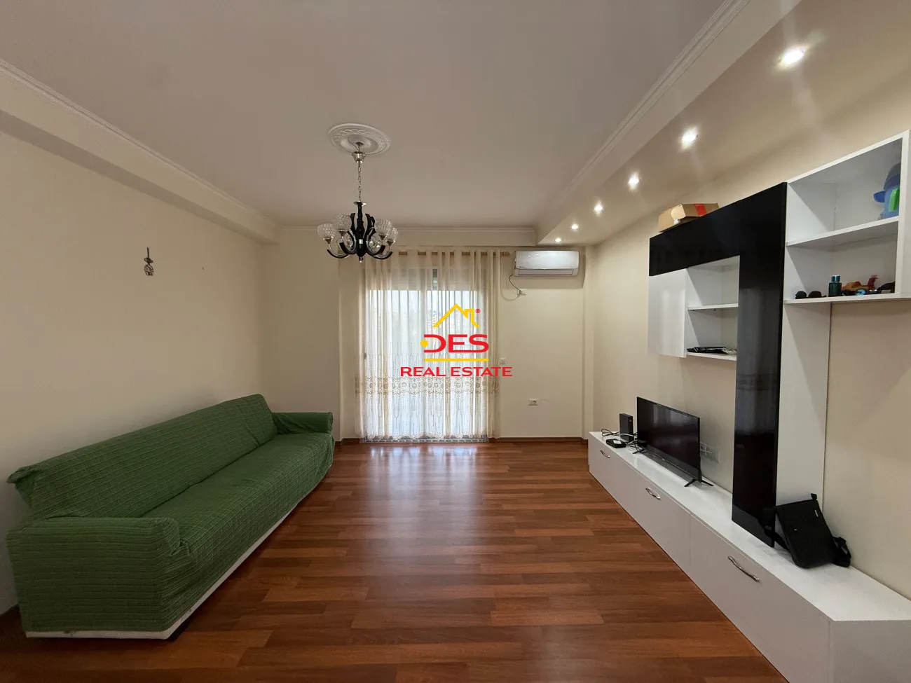 JEPET ME QIRA APARTAMENT 2+1+2 NË LUNGOMARE, VLORË 📍 Pranë Brooklyn Restaurant