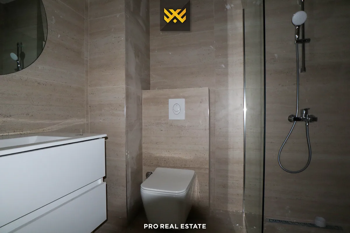 Banesë / Zyrë 100m² me #QIRA në Lakrishtë