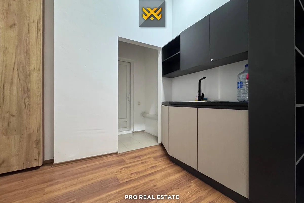 Lokal 135m² për #SHITJE në Emshir