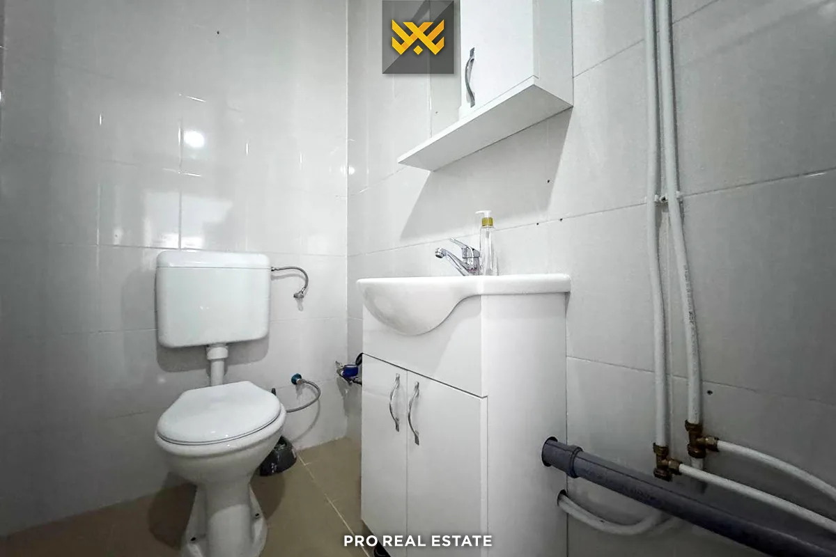 Lokal 135m² për #SHITJE në Emshir