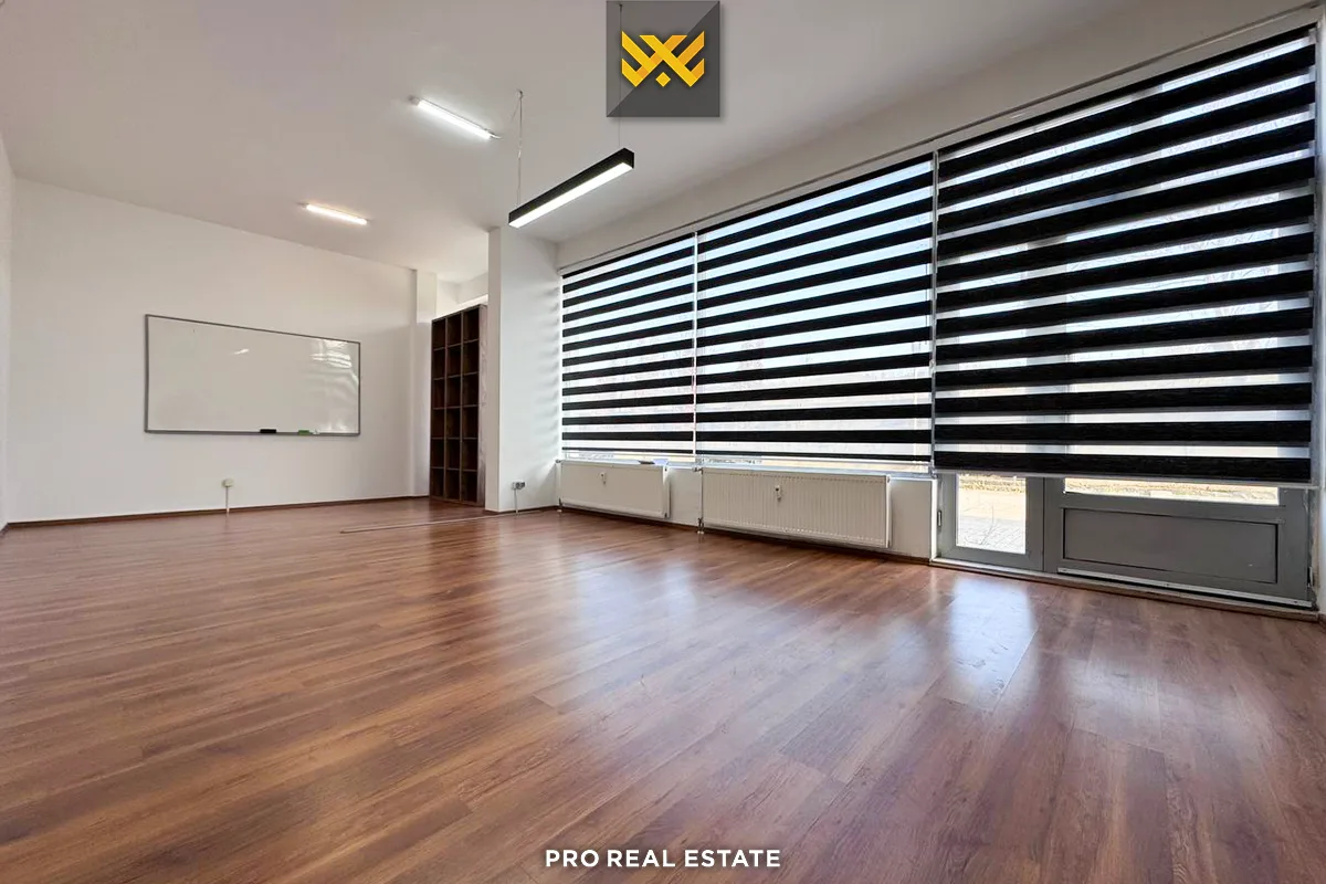 Lokal 135m² për #SHITJE në Emshir