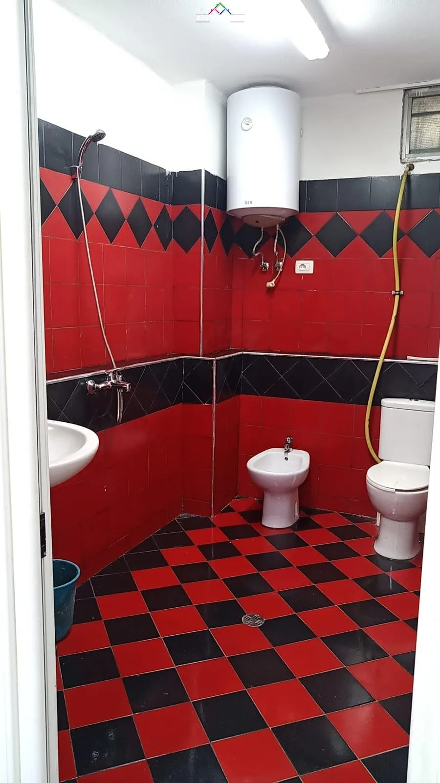 Zyre Me Qera ne Vasil Shanto (ID BZ2305) Tirane