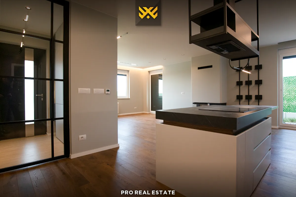 Shtëpi 218m² me #QIRA në Lagjen Qershia.