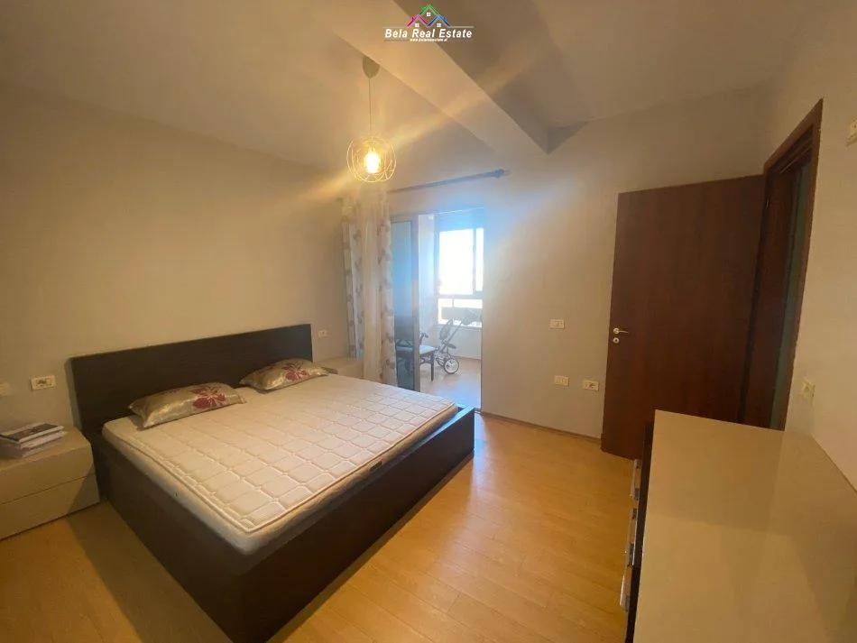 Apartament Me Qera 2+1+Post Parkimi tek Pallati me Shigjeta (ID B220884) Tirane.