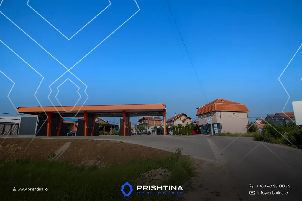 Truall me qira 1637m² në Përroi i Njelmët