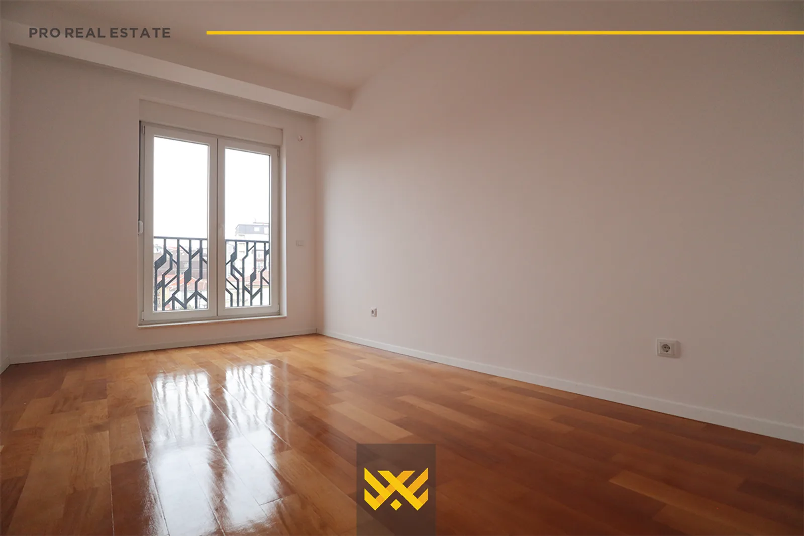 Banesë – Duplex 153m²+102m² në SHITJE te 4 Llullat.