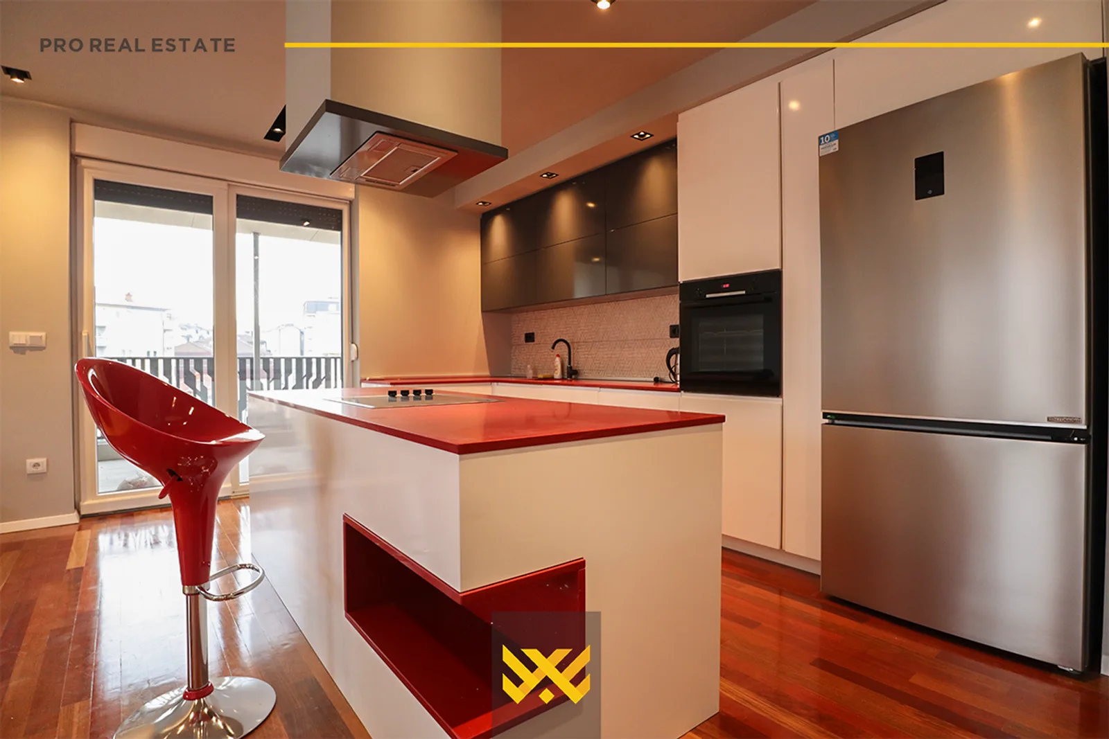 Banesë – Duplex 153m²+102m² në SHITJE te 4 Llullat.