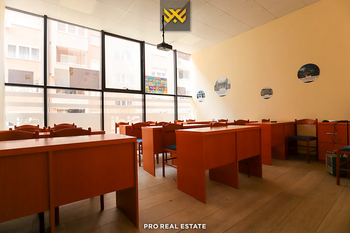 Lokal 210m² për #SHITJE në Fushë Kosovë