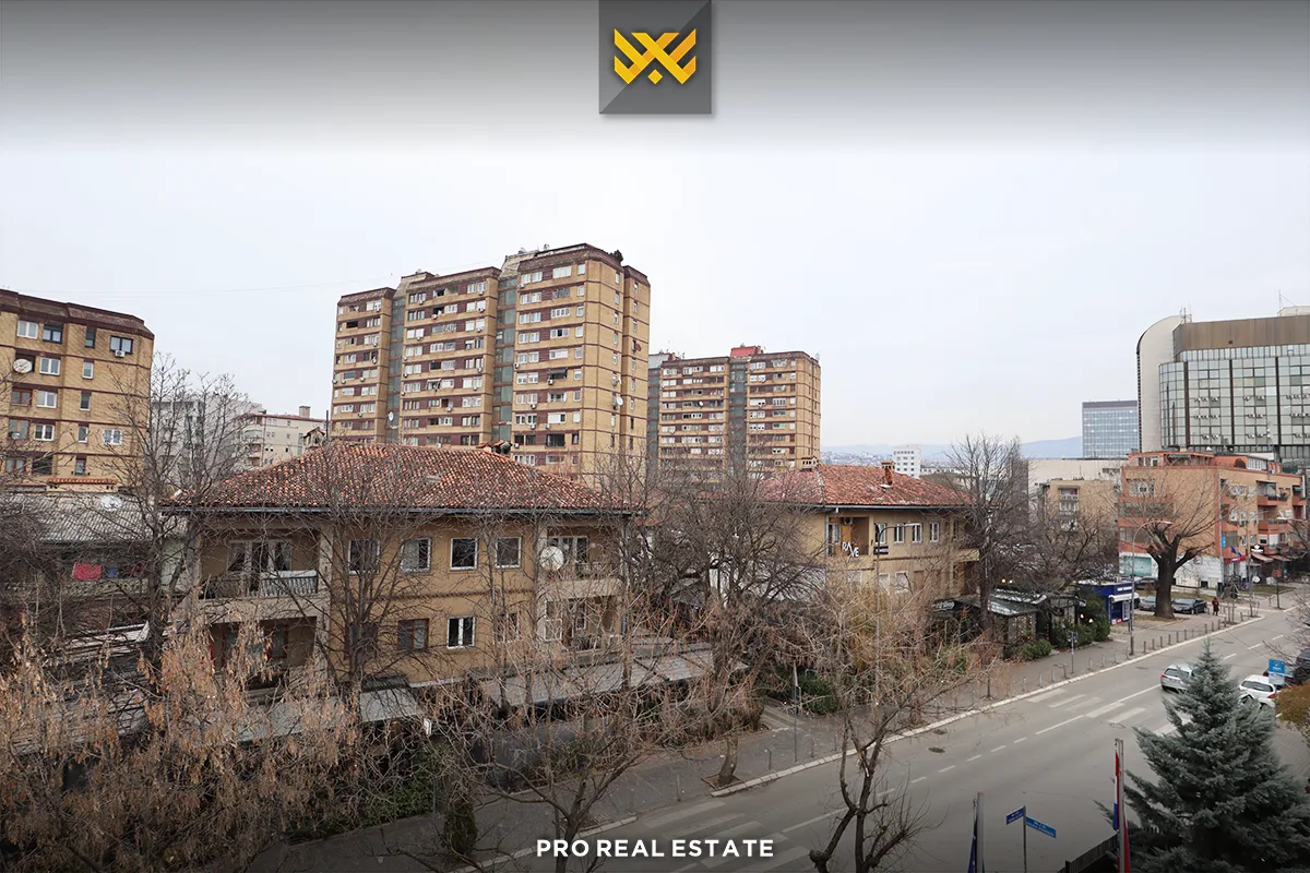 Banesë-Duplex 110m² me #QIRA në Qendër.