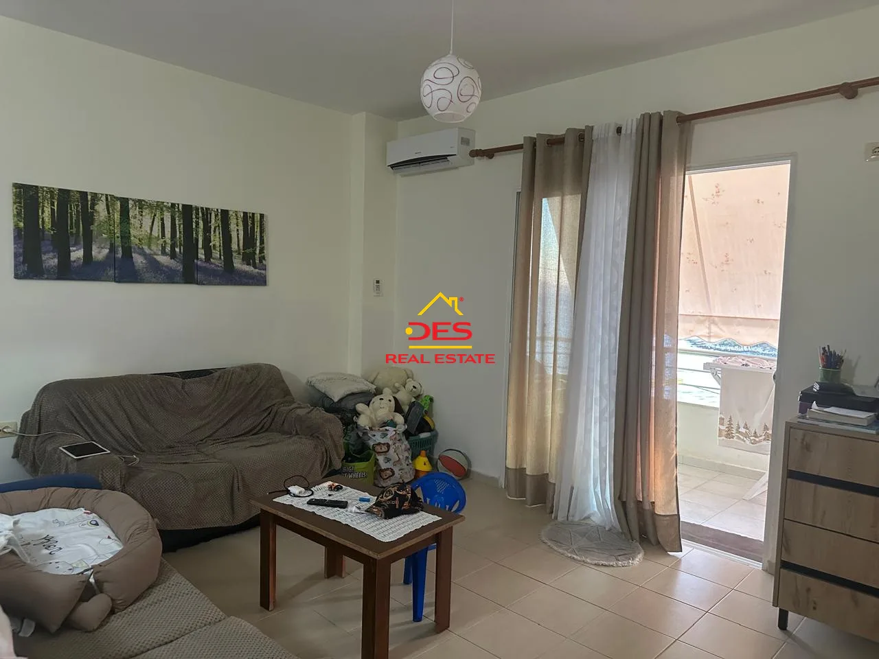 Shitet Apartament 2+1 në Sarandë – Vijë e Parë me Detin 🌊