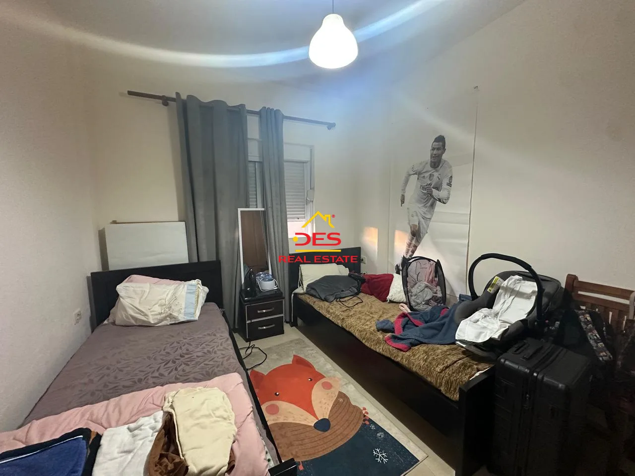 Shitet Apartament 2+1 në Sarandë – Vijë e Parë me Detin 🌊