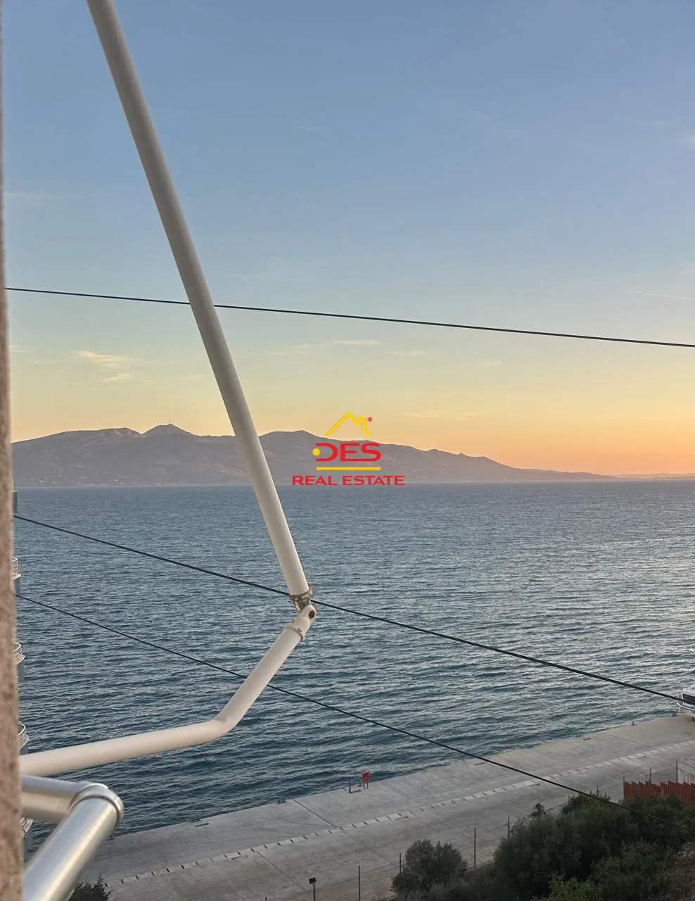 Shitet Apartament 2+1 në Sarandë – Vijë e Parë me Detin 🌊