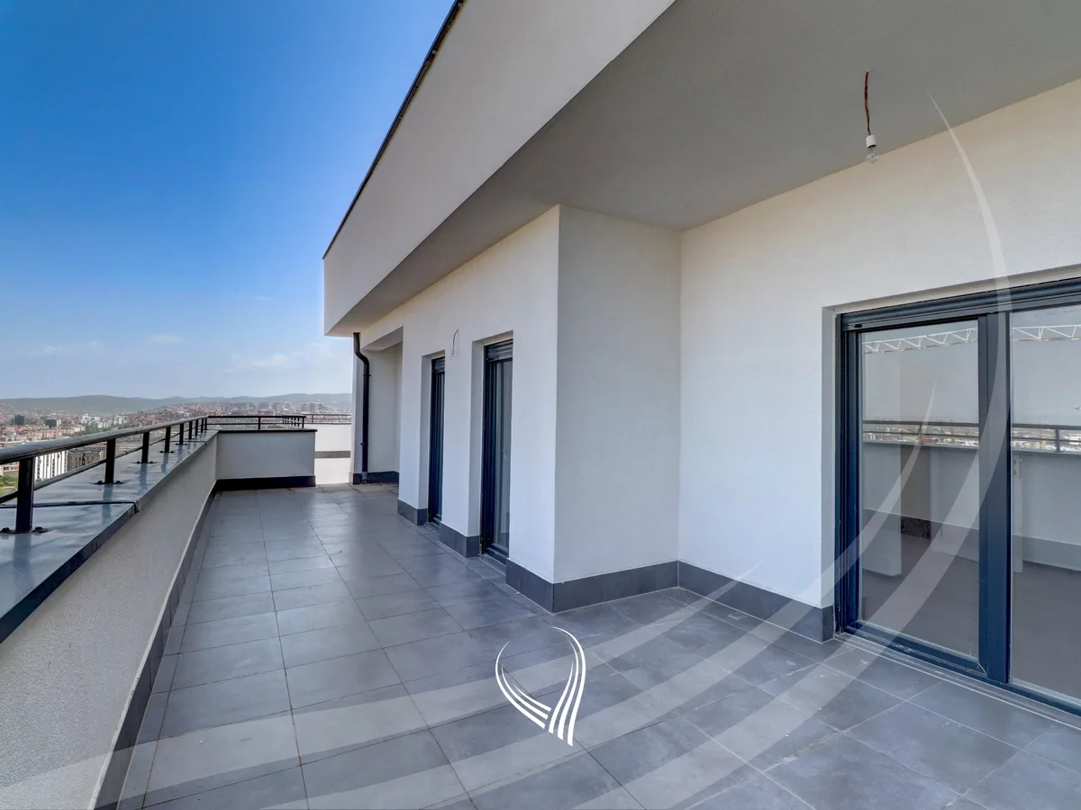 Penthouse me 3 dhoma gjumi në shitje në lagjen Prishtina e Re – afër Albi Mall