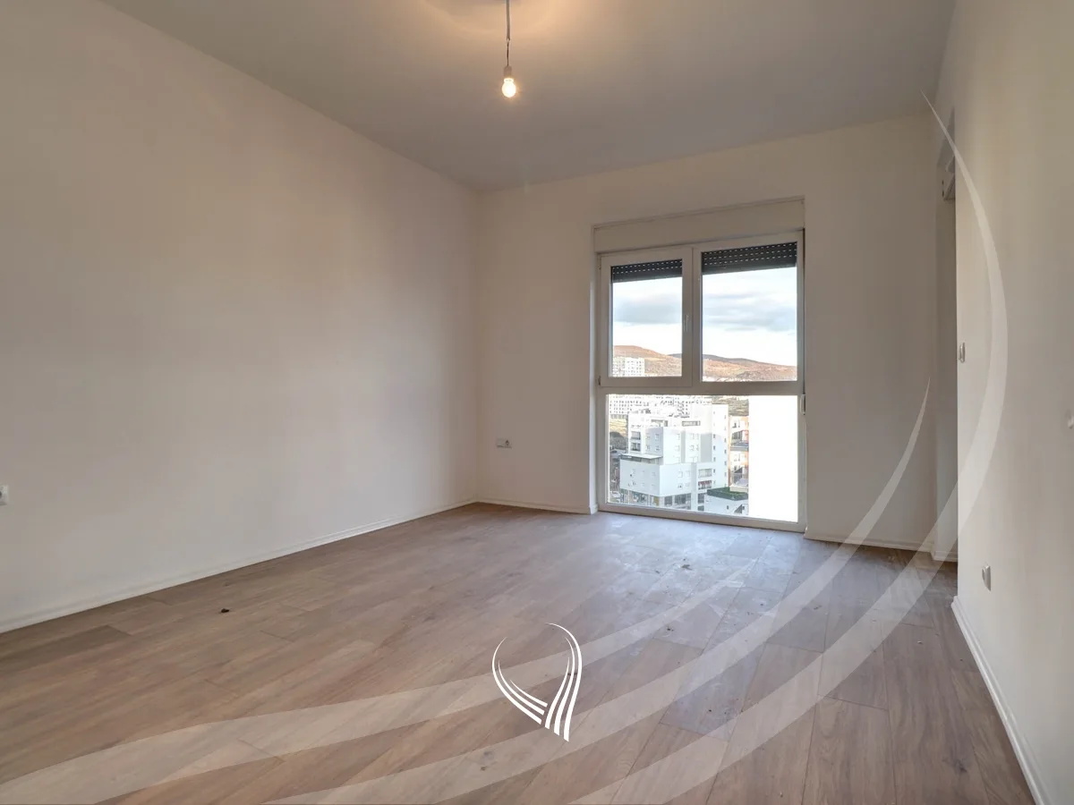 Banesë me 2 dhoma gjumi në shitje në lagjen Mati 1