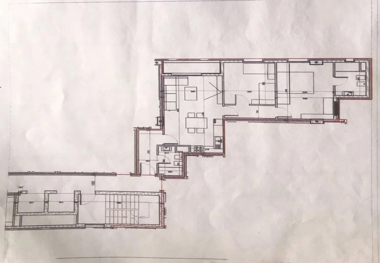 Shitet apartament 2+1 te farmacia 10, tiranë.