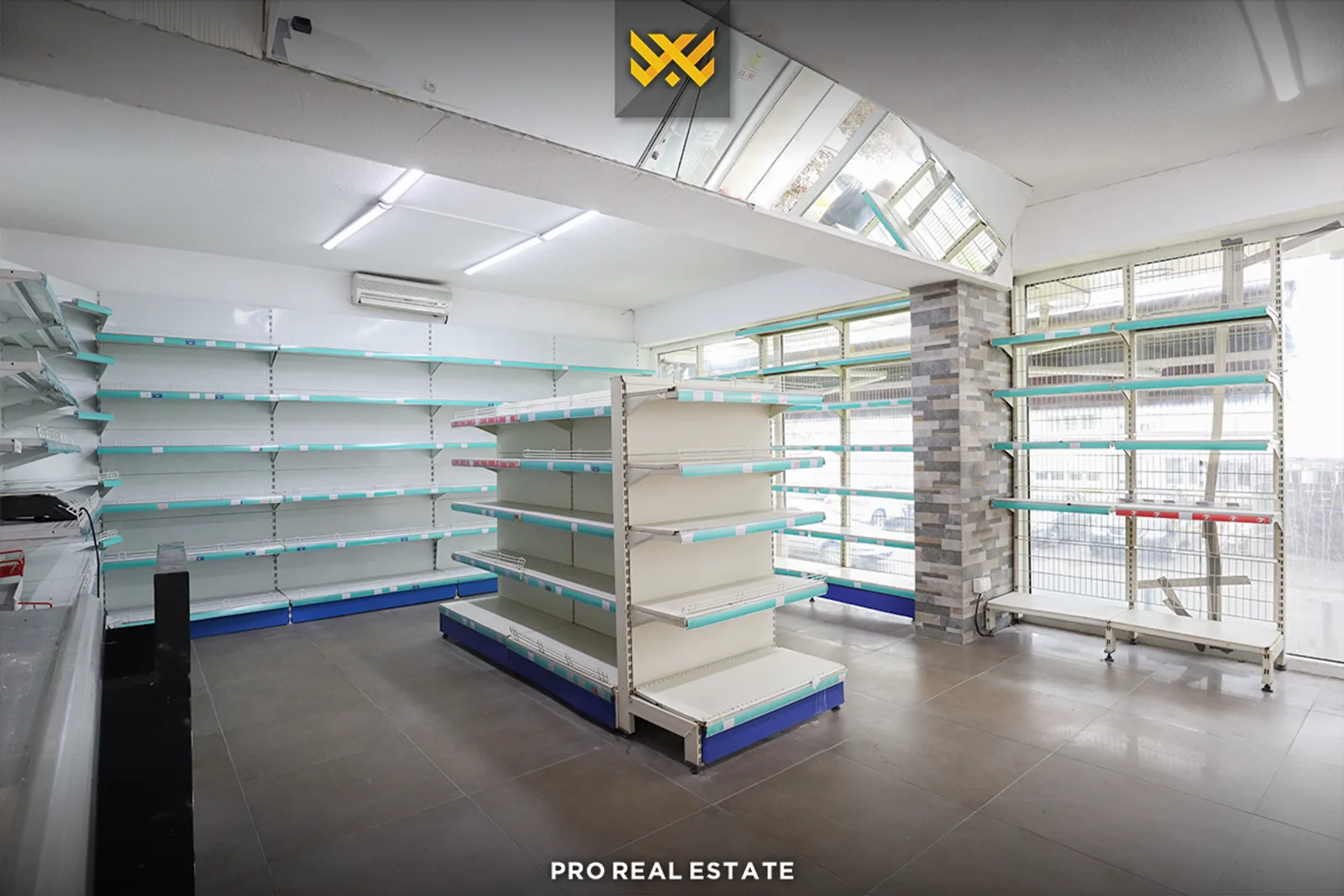 Lokal 43m² me #QIRA në Ulpianë.