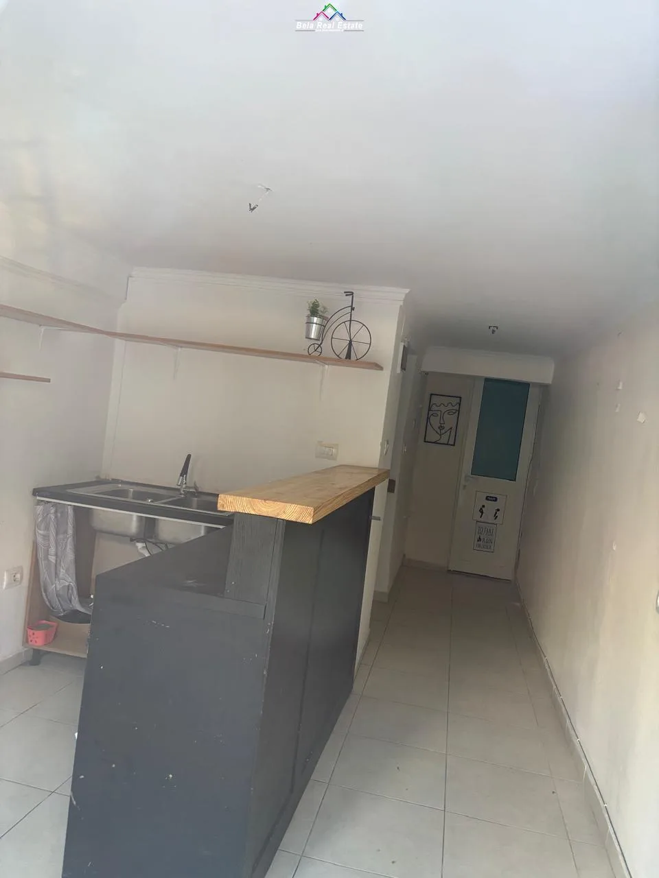 Dyqan Me Qera Tek Ish Ekspozita ( ID BD21808) Tirane