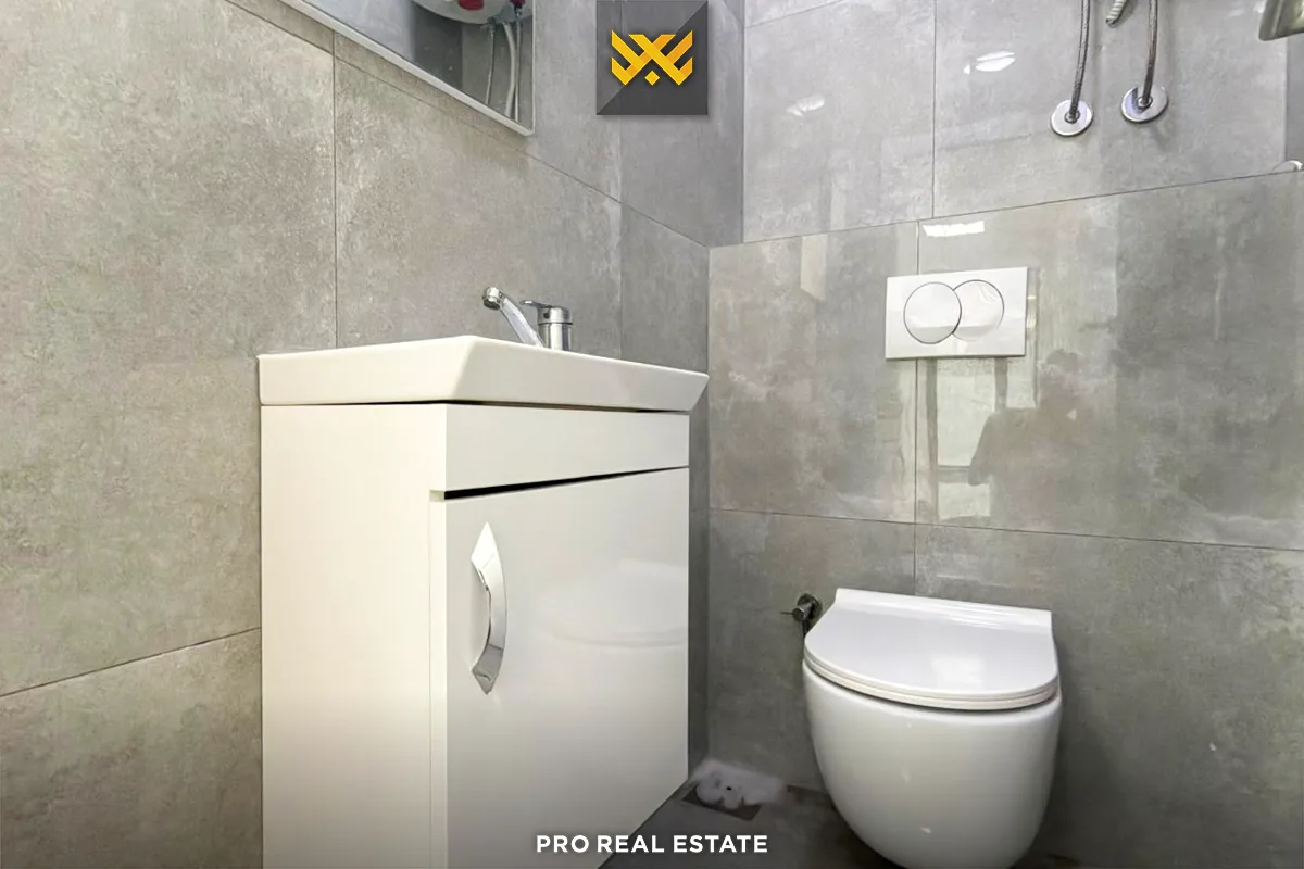 Lokal 130m² me #QIRA te Prishtina e Re
