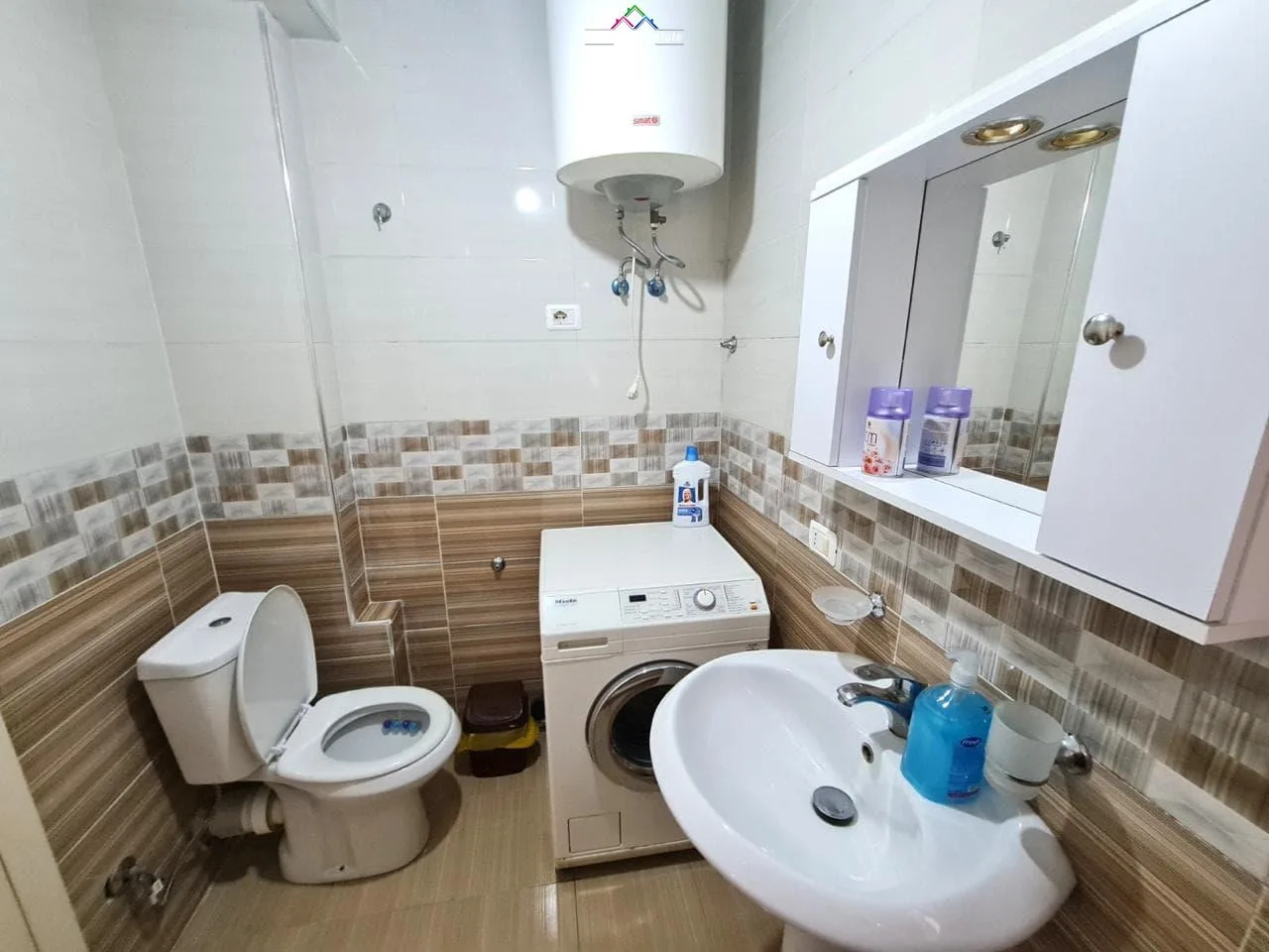 Garsoniere me qera tek Rruga e Dibres (ID BG175) Tirane​