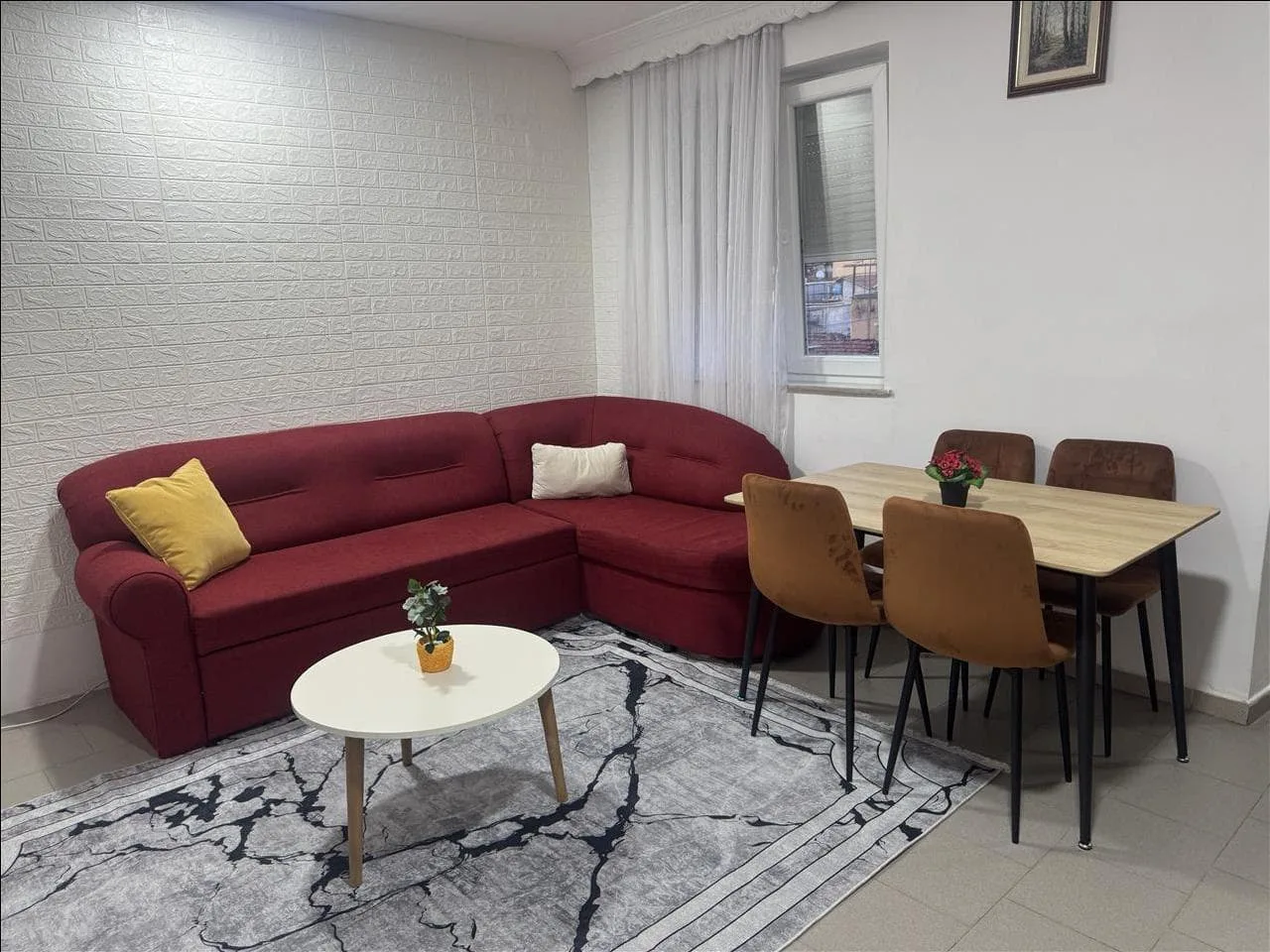 Apartament me qera 1+1 tek Shkolla e Kuqe (ID B211288) Tirane