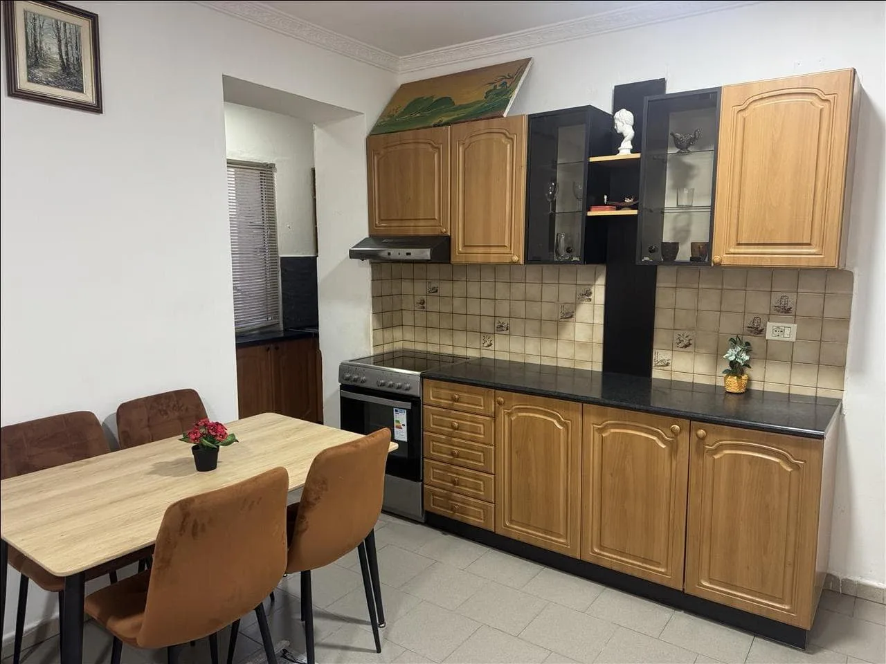 Apartament me qera 1+1 tek Shkolla e Kuqe (ID B211288) Tirane