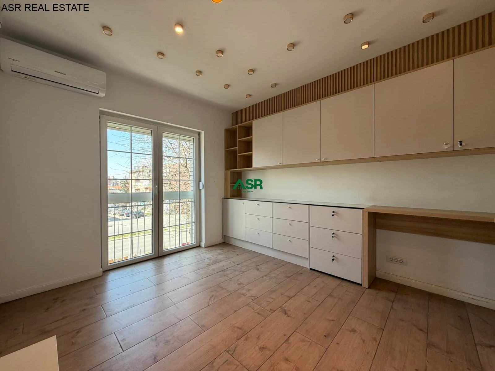 #ID:4334 Zyre 100m2 me #qira në lagjen Ulpiana
