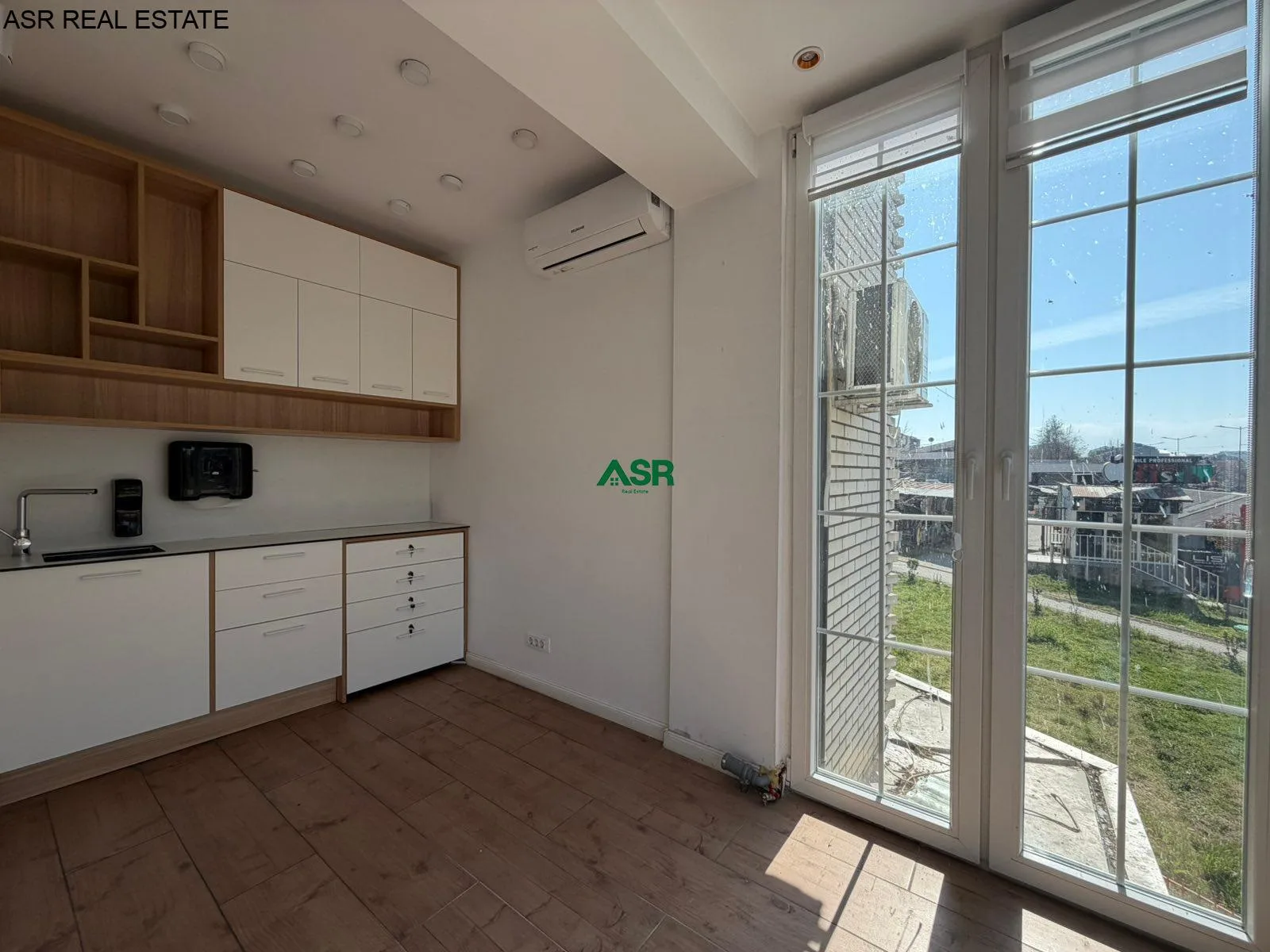 #ID:4334 Zyre 100m2 me #qira në lagjen Ulpiana