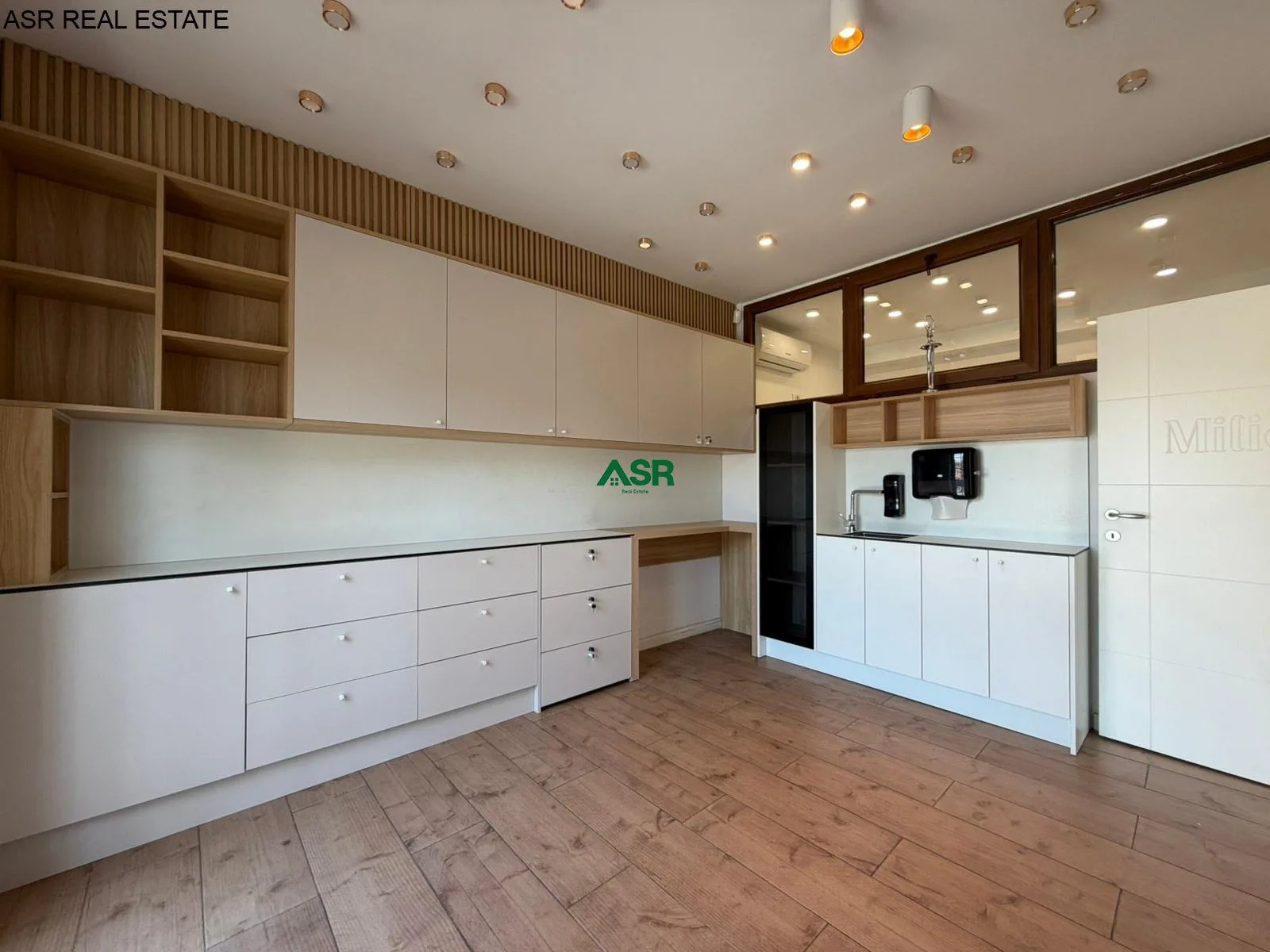 #ID:4334 Zyre 100m2 me #qira në lagjen Ulpiana