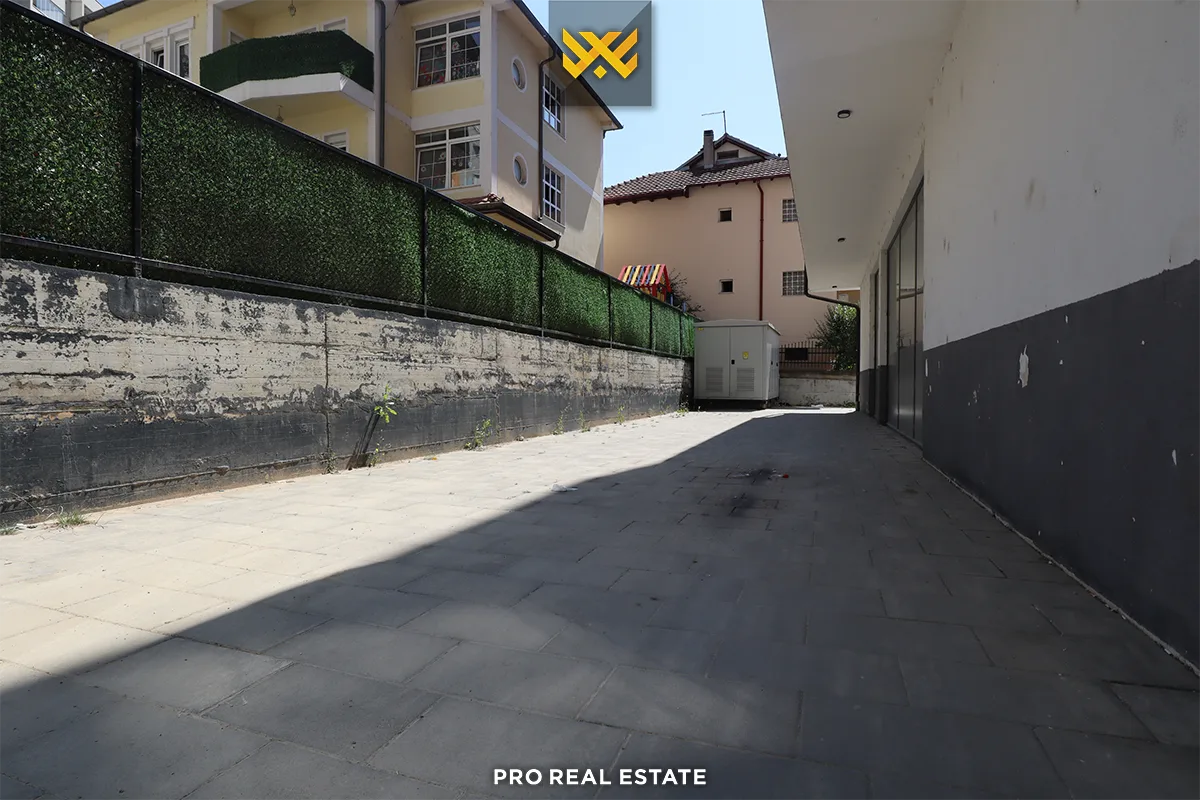 Lokal 74m² me #QIRA te Mati 1