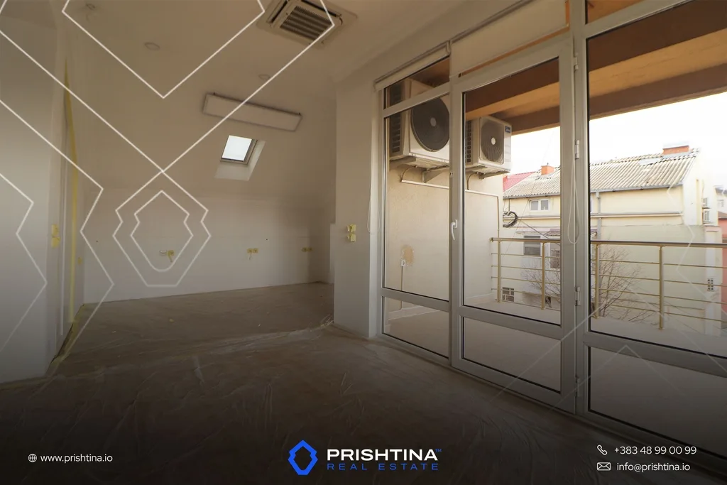Objekt me qira 150m² në Qendër