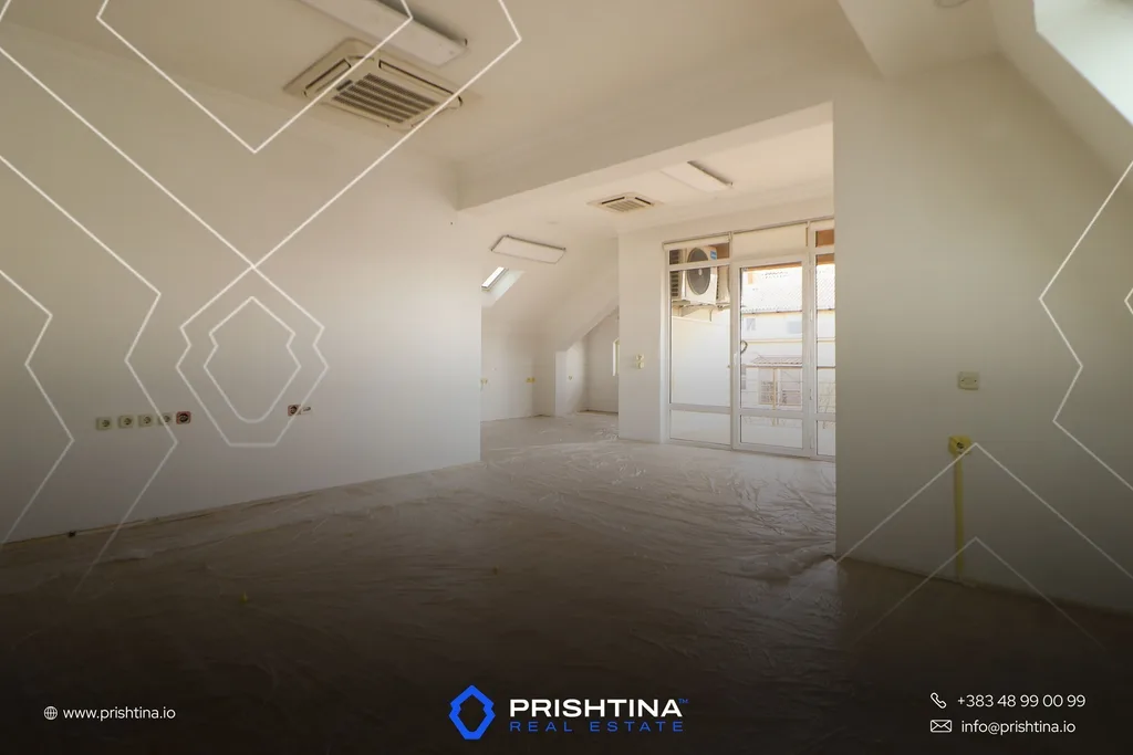 Objekt me qira 150m² në Qendër