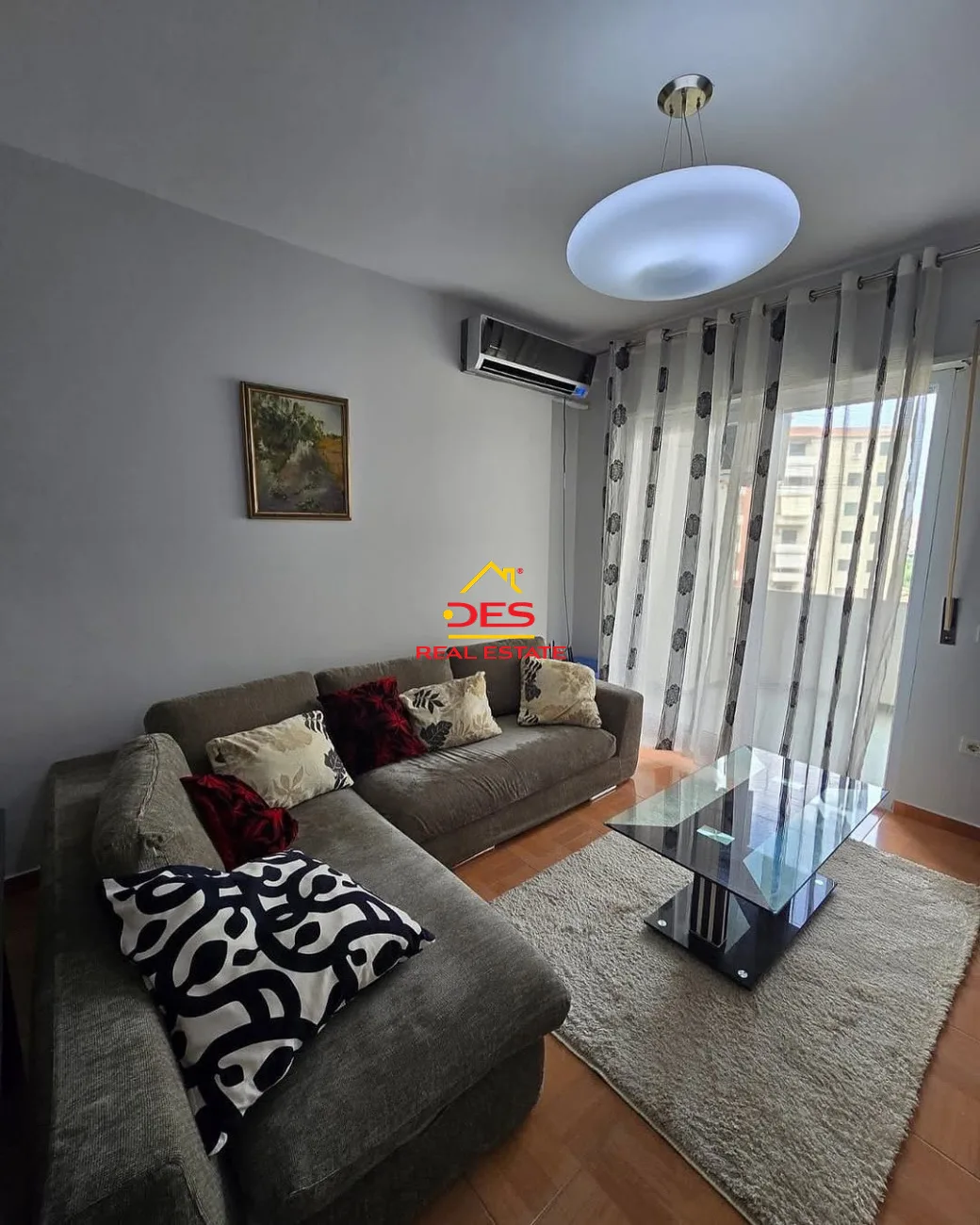 JEPET ME QIRA APARTAMENT 2+1 NË LUNGOMARE ,VLORË 📍 Pranë Konsullatës Italiane