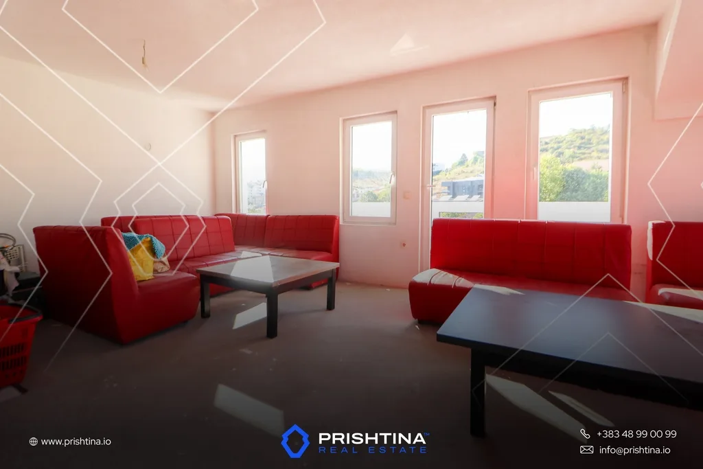 Shtëpi me qira 500m² në Sofali