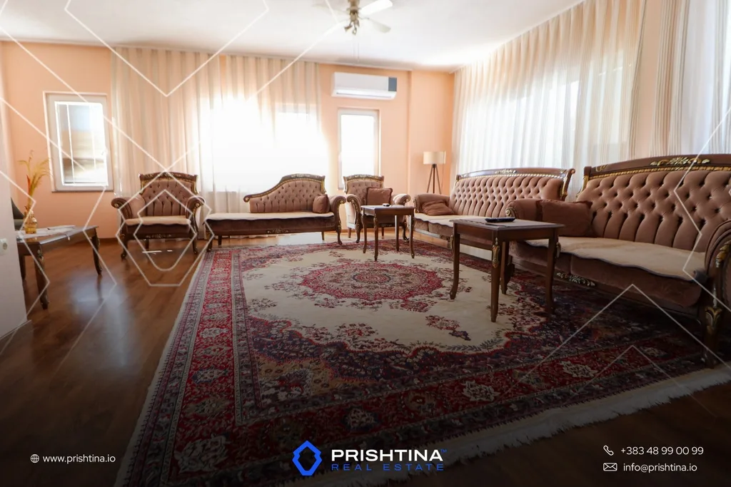 Shtëpi me qira 500m² në Sofali
