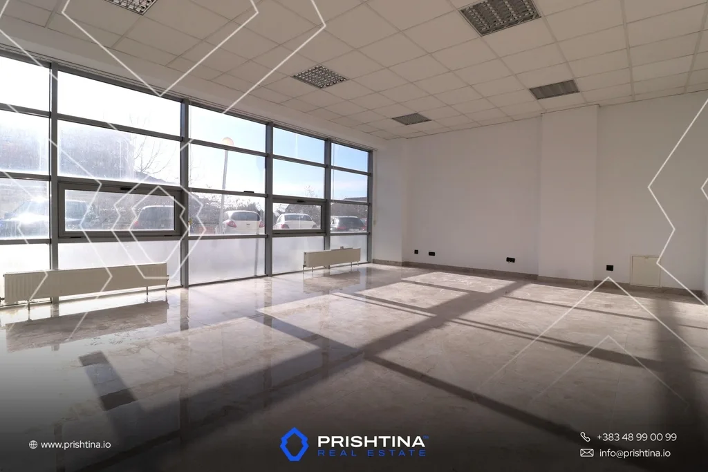 Lokal me qira 60m² në Emshir