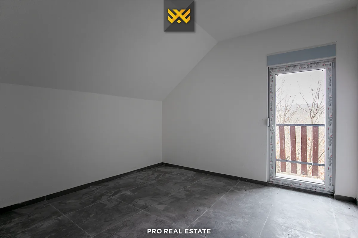 Villë 100m² për #SHITJE në Makresh I Epërm.