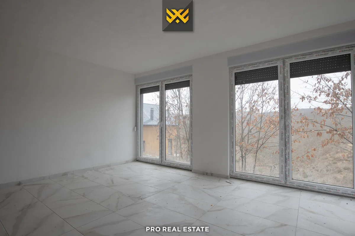 Villë 100m² për #SHITJE në Makresh I Epërm.