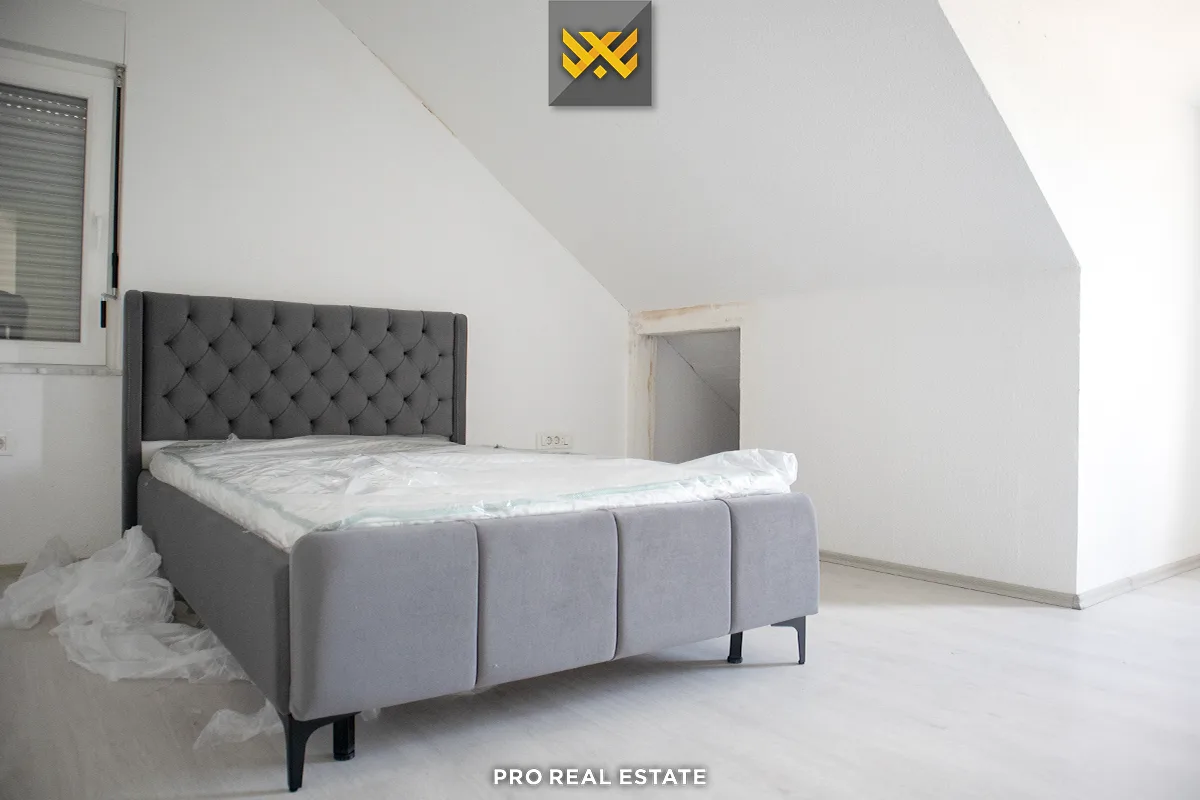 Shtëpi 250m² për #SHITJE në Bardhosh.