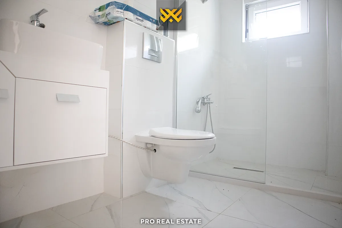 Shtëpi 250m² për #SHITJE në Bardhosh.