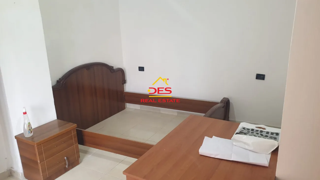 Jepet me qira shtëpi private 2+1 pranë teatrit “petro marko” ,vlorë
