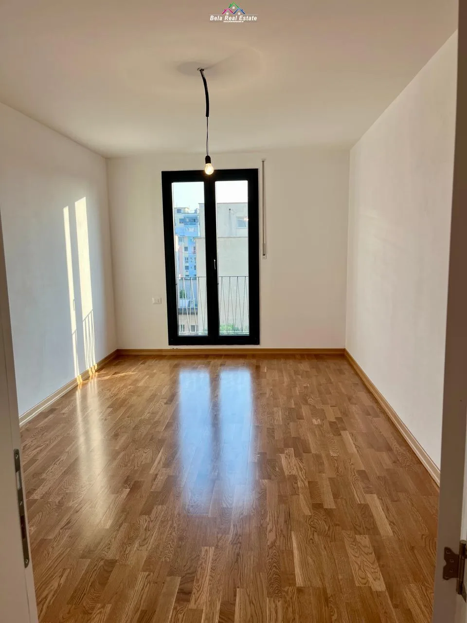 Zyre me qera 2+1 tek Kompleksi ASL/Zirkon (ID BZ2518) Tirane.