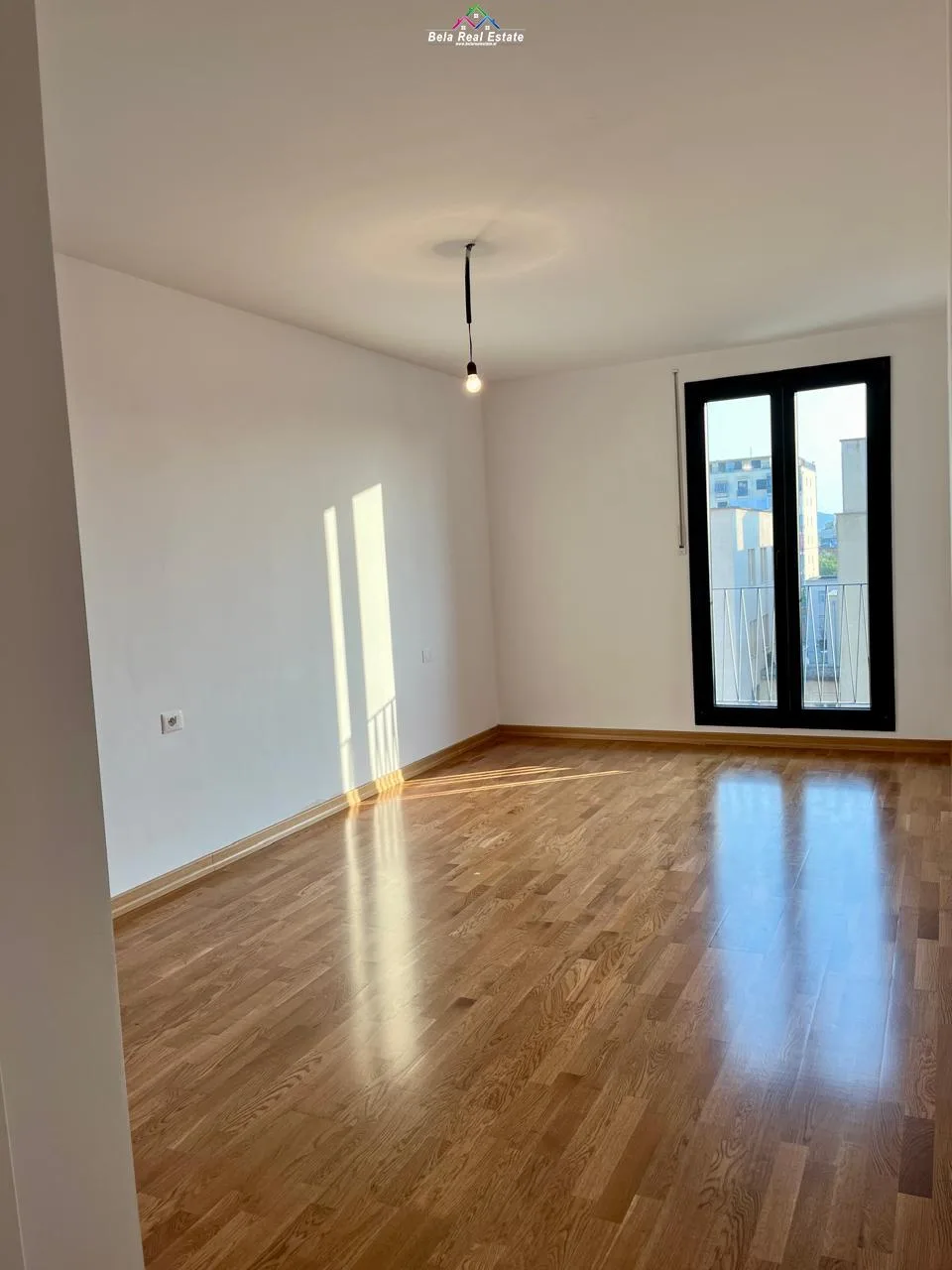Zyre me qera 2+1 tek Kompleksi ASL/Zirkon (ID BZ2518) Tirane.