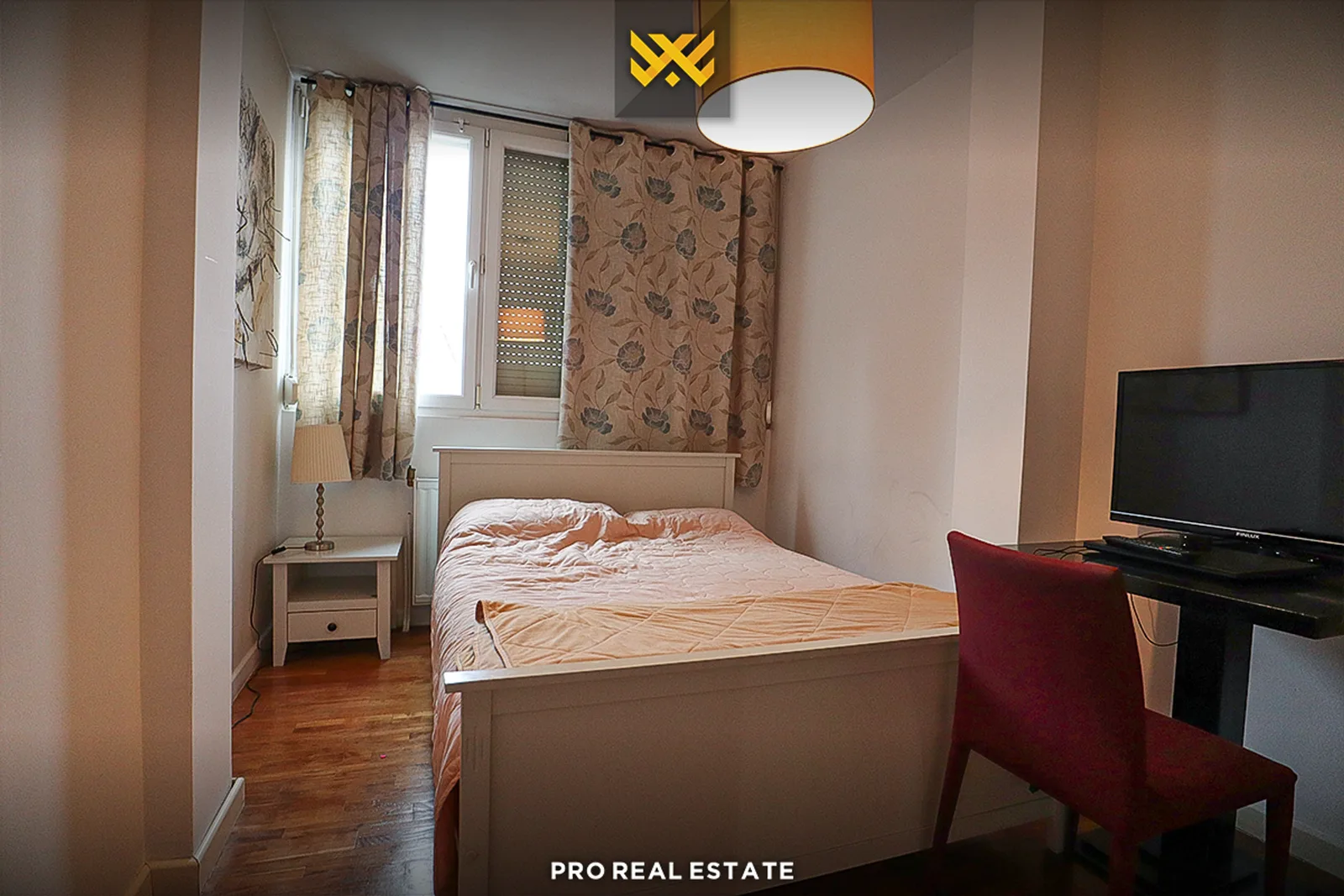 Banesë 130m² me #QIRA në Qendër.