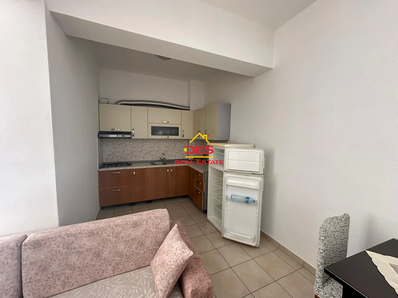 Shitet apartament 1+1 në orikum ,vlorë