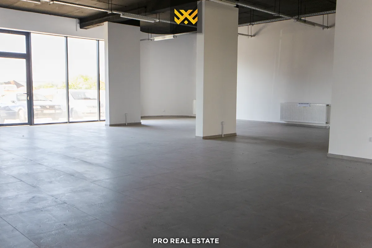 Lokal 496m² + 630m² me #QIRA në Fushë Kosovë.
