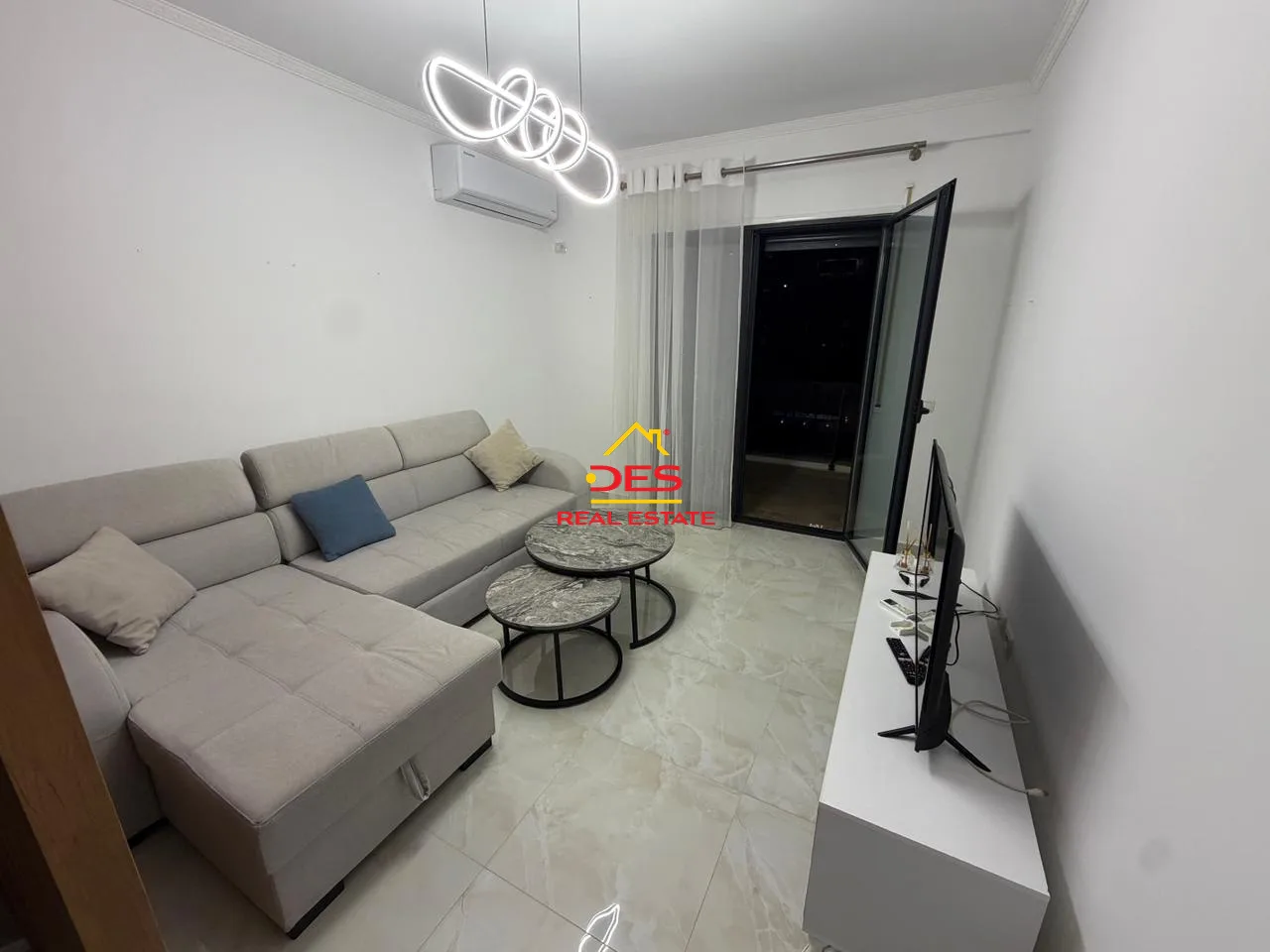 Jepet me qira apartament 1+1 pranë shkollës së e muzikës, vlorë.