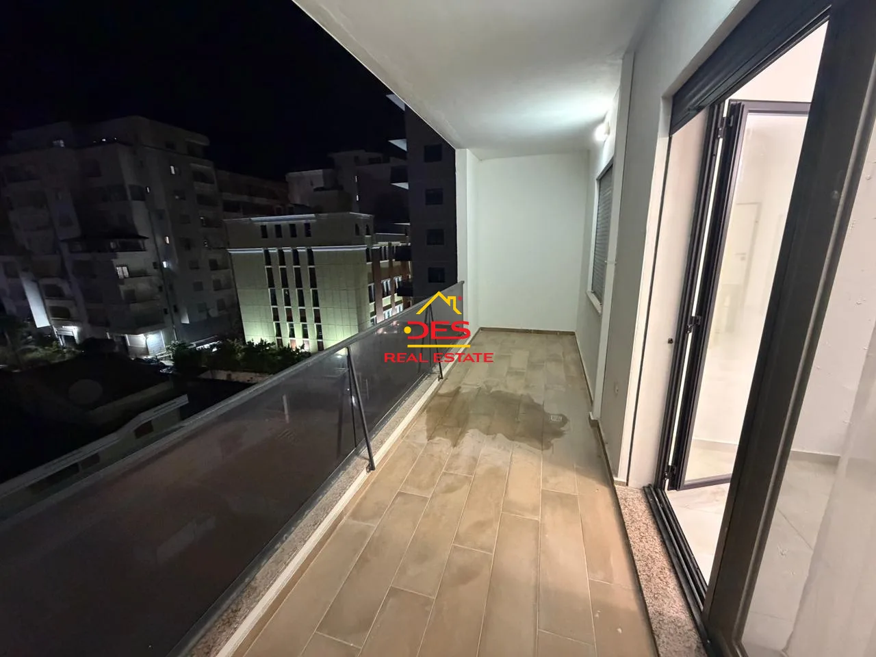 Jepet me qira apartament 1+1 pranë shkollës së e muzikës, vlorë.